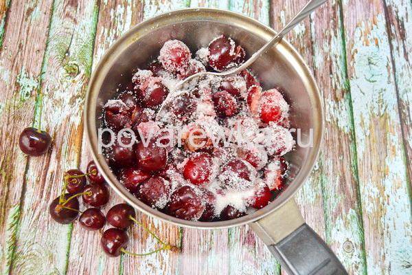 Варенье из вишни с косточками — простые рецепты вишневого варенья на зиму