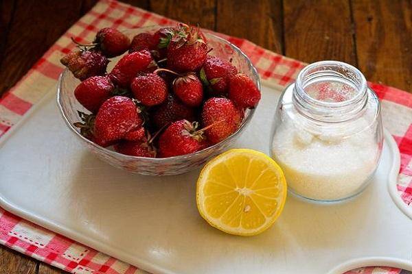 Клубника с сахаром на зиму без варки  — 5 лучших рецептов заготовок