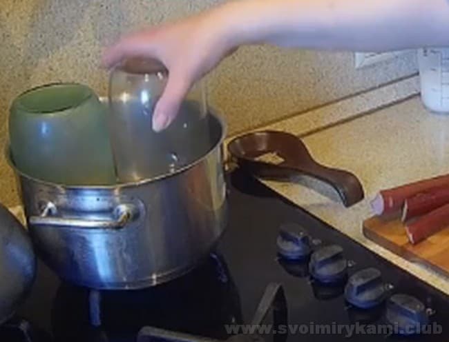 Рецепт приготовления вкусного компота из ревеня на зиму