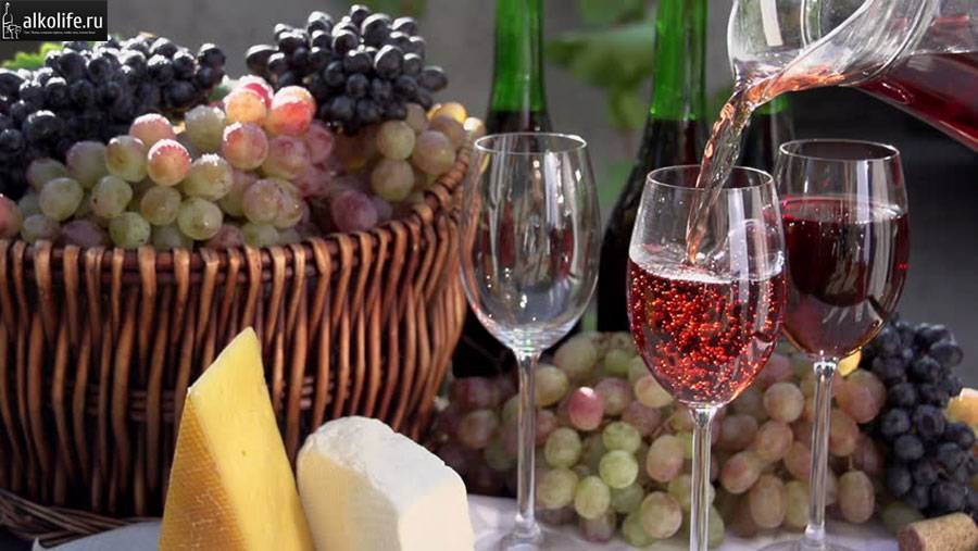 Как сделать вино полусладкое из винограда в домашних условиях