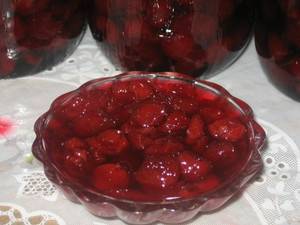 Как сварить вишневое варенье, чтобы ягоды не сморщились