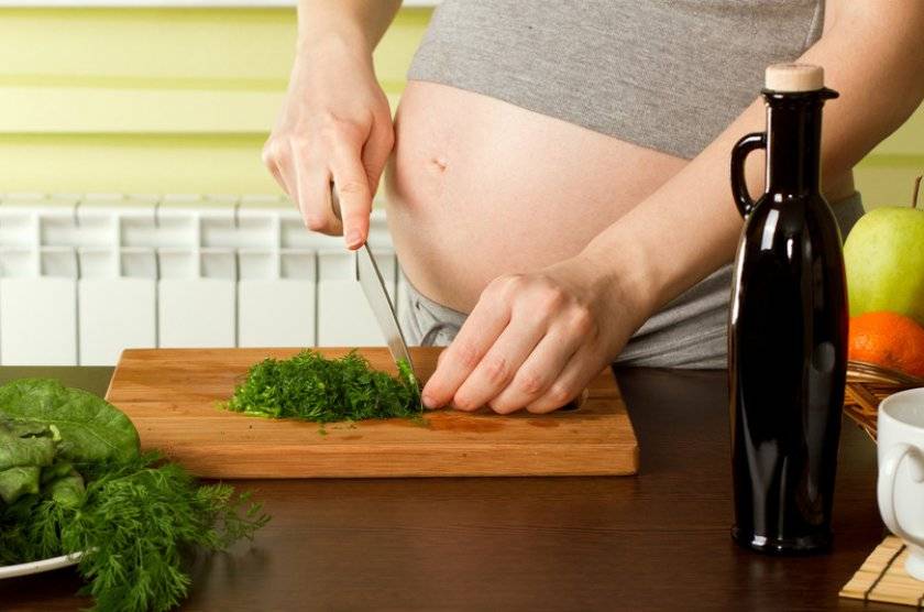 Петрушка во время беременности — польза, вред. можно ли петрушку при беременности на ранних и поздних сроках