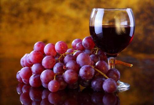 Вторичное вино из жмыха (мезги) винограда или яблок