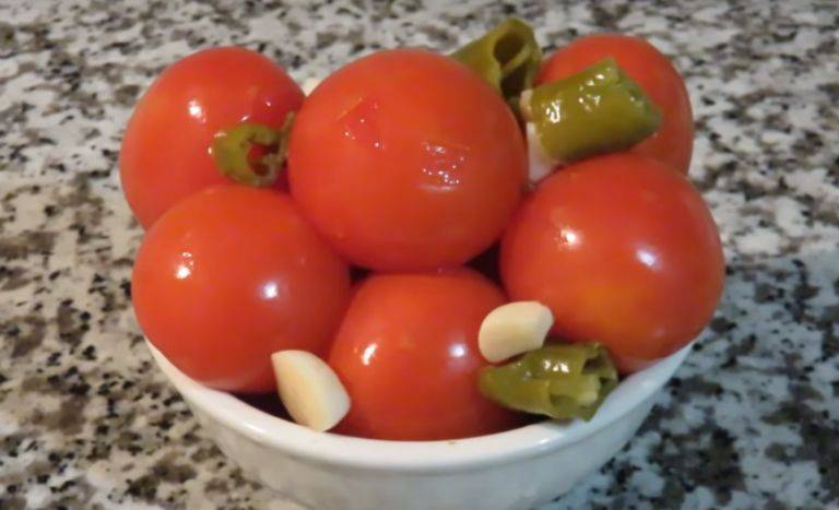 Малосольные помидоры черри быстрого приготовления с чесноком. рецепт малосольных помидоров черри с чесноком быстрого приготовления