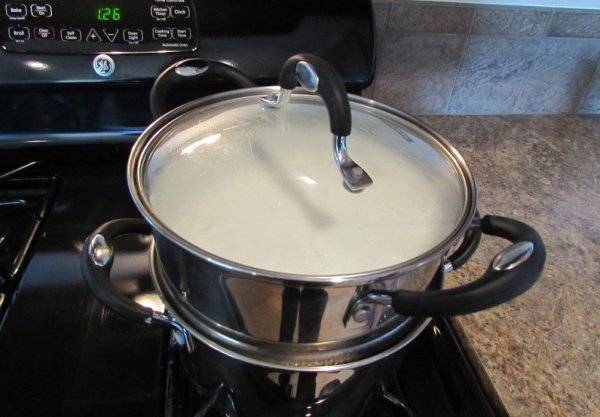 Чем полезно свежее козье молоко и нужно ли его кипятить? правила хранения и употребления продукта