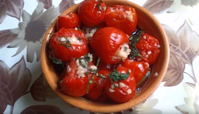 Маринованные помидоры с чесноком быстрого приготовления — вкусные рецепты