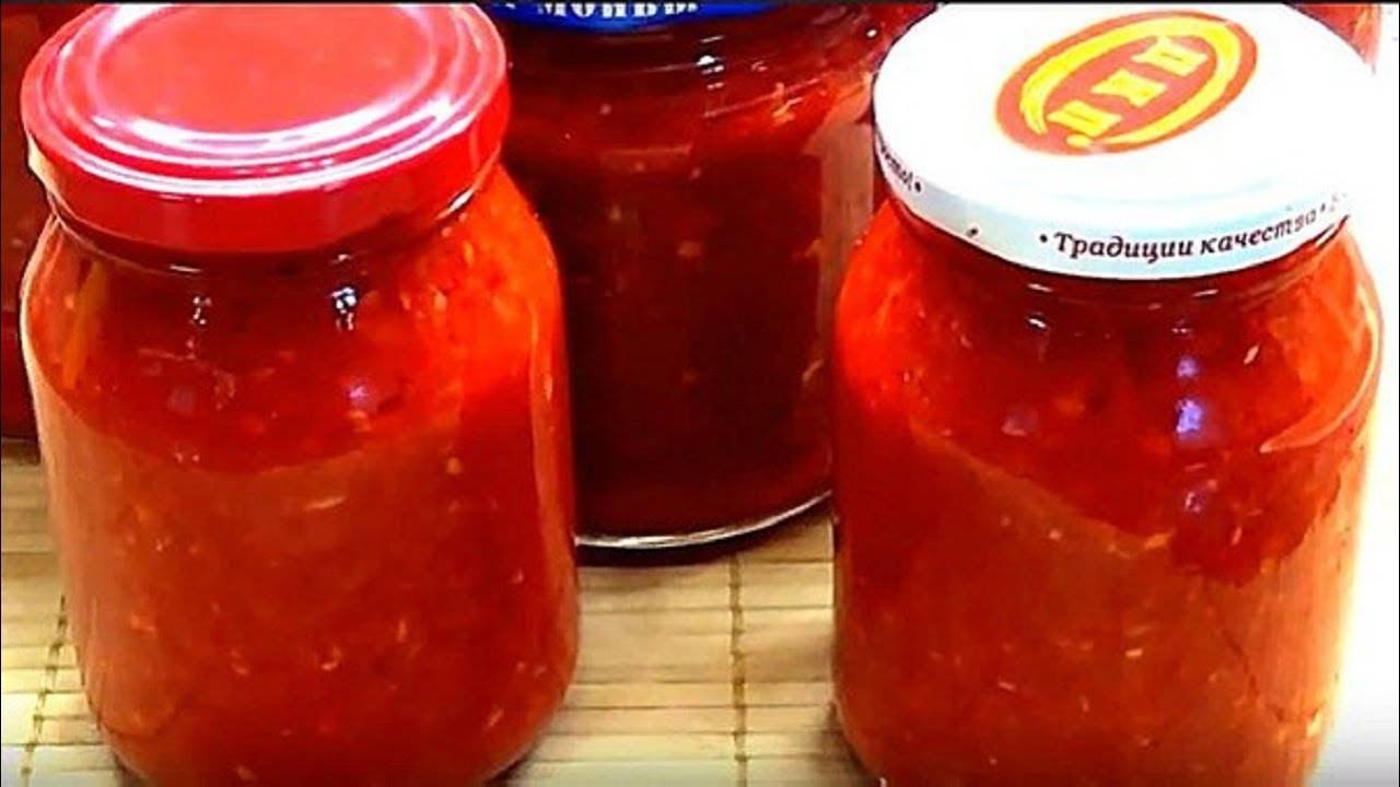 Аджика из помидоров на зиму: лучшие рецепты с варкой и без