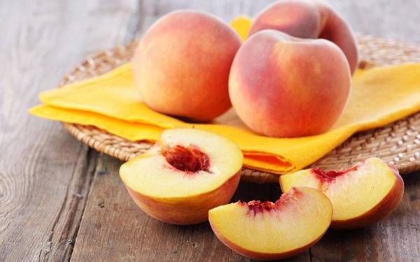 Польза и вред персиков