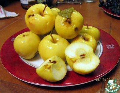 Можно ли заморозить яблоки на зиму в морозилке: как это сделать правильно, как и сколько хранить?