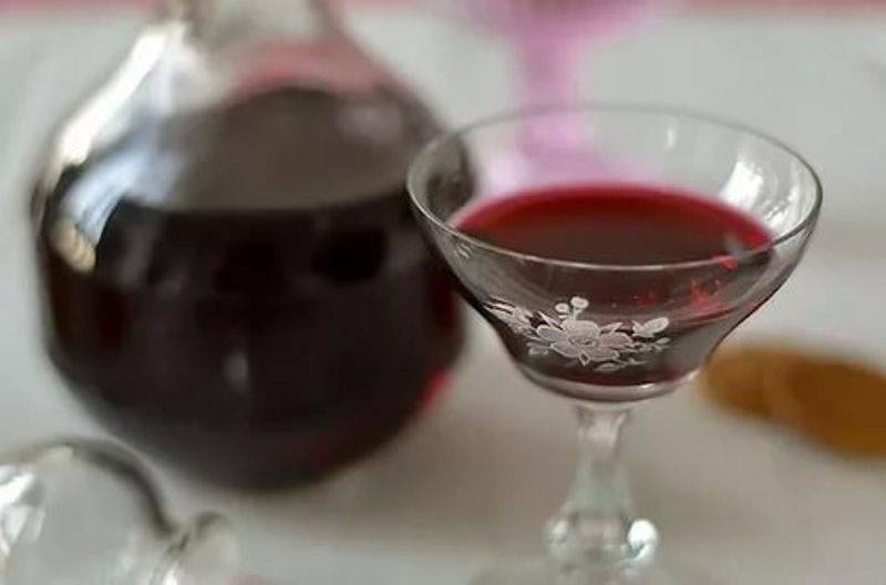 ТОП 7 простых рецептов приготовления вина из варенья в домашних условиях