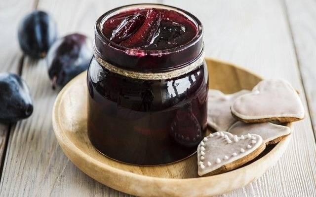 Варенье из вишни с косточками: 6 простых рецептов на зиму