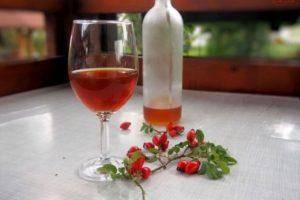 Как правильно употреблять красное вино, польза и вред
