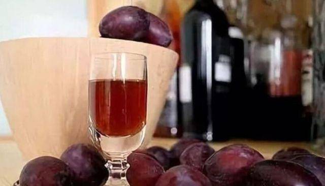 Как сделать вино из алычи в домашних условиях: ингредиенты и технология