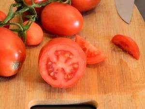 Характеристика и описание сорта томата Диаболик, его урожайность