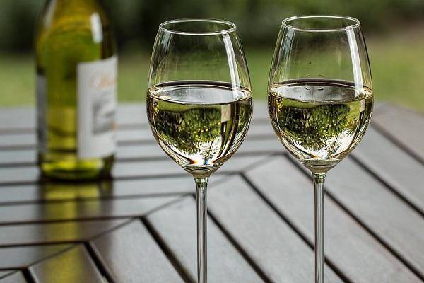 4 простых рецепта приготовления вина из зеленого винограда в домашних условиях