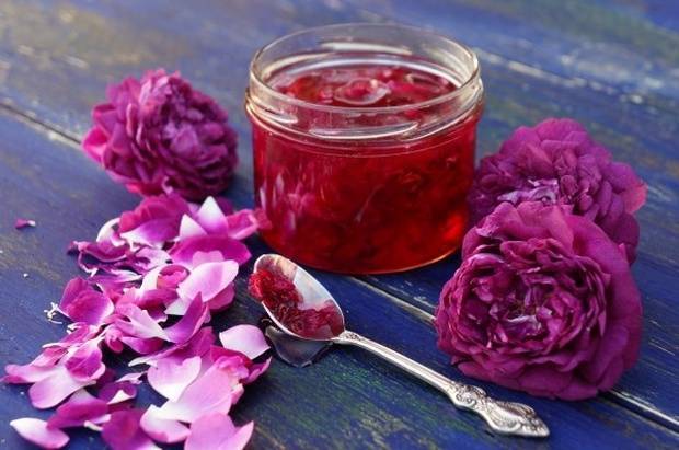 Рецепт варенья из лепестков роз: 5 способов приготовить противовирусный десерт