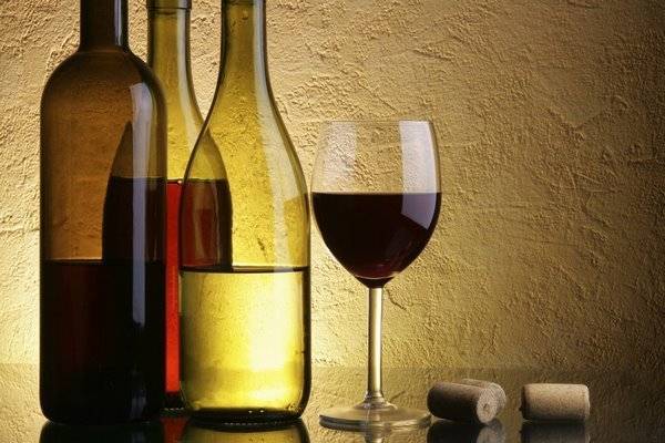 Особенности приготовления фруктового вина в домашних условиях