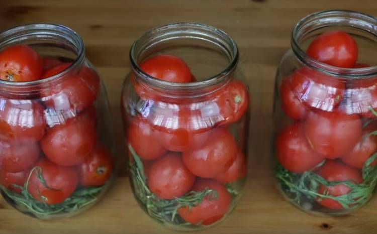 Больше не нужно искать! 7 супер-рецептов малосольных помидоров уже у вас
