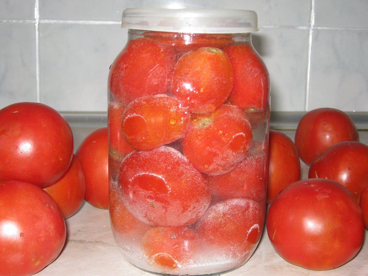 Почему трескаются томаты в теплице при созревании