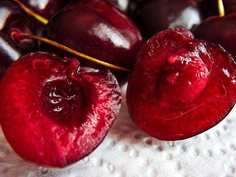Черешня бычье сердце — урожайный сорт с очень крупными ягодами весом до 15 г