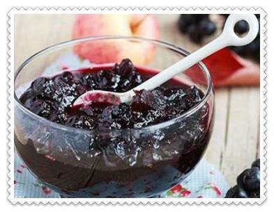 3 вкусных рецепта варенья из черноплодки с вишневыми листьями на зиму