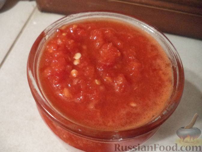 Проверенные рецепты сырой аджики без варки из помидор и чеснока на зиму