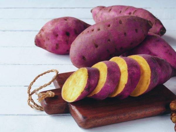 Фиолетовый картофель: 5 сортов и 9 советов по выращиванию и хранению