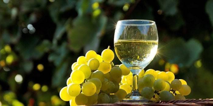 Технология приготовления вина из замороженного винограда в домашних условиях