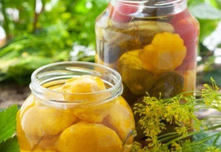 Патиссоны маринованные с кабачками на зиму