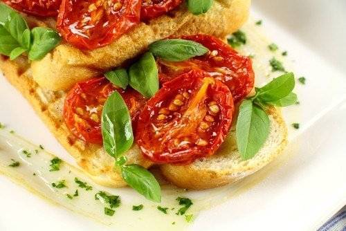 Вяленые помидоры —  это просто и по-итальянски вкусно