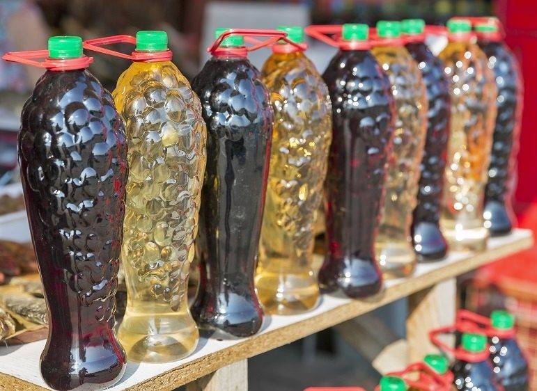 Можно ли в пластиковых бутылках хранить вино, правила и особенности