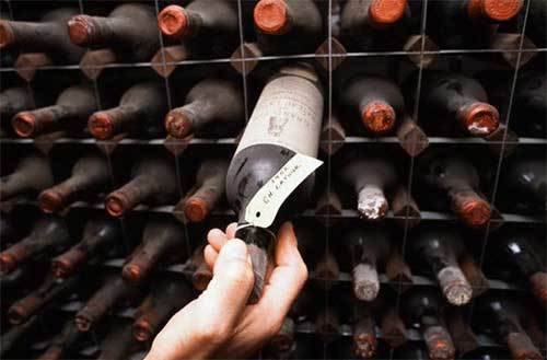 Срок и температура хранения вина в домашних условиях (в бутылках, бочках, пластике, после вскрытия)