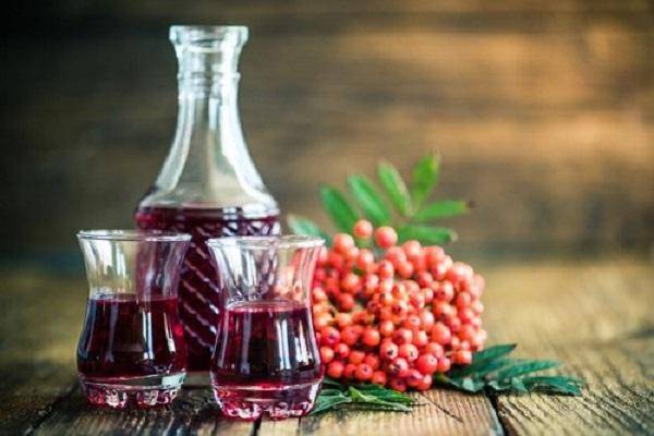 Вино из черноплодной рябины в домашних условиях — простые рецепты