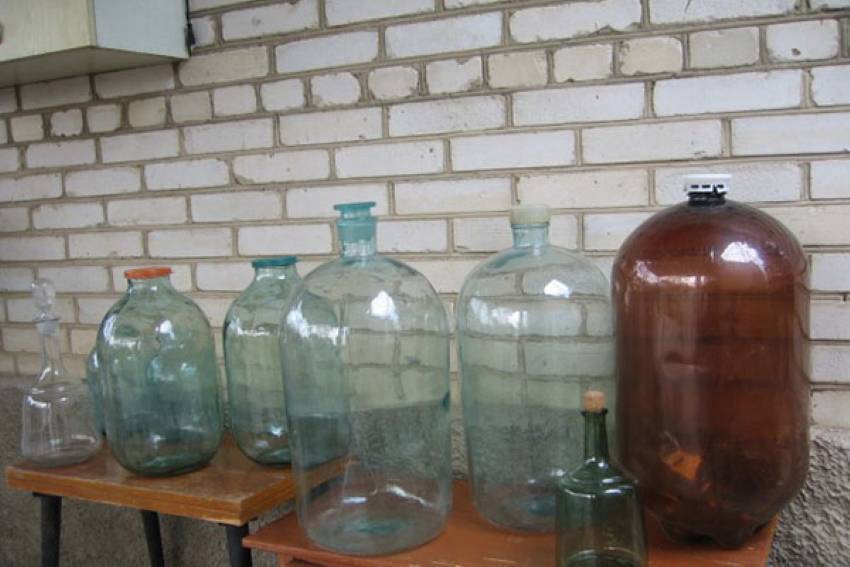 Правильное хранение спиртного в стекле, пластике, нержавейке и дубовых бочках