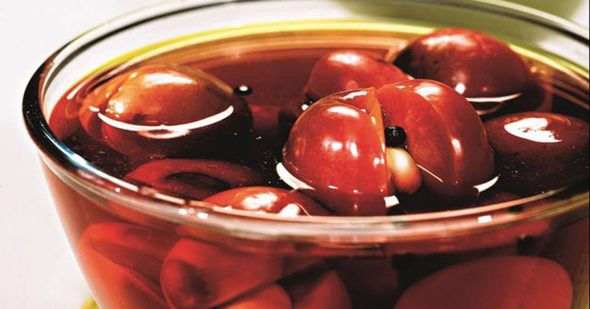 Слива маринованная закусочная как маслины: вкусный рецепт приготовления на зиму