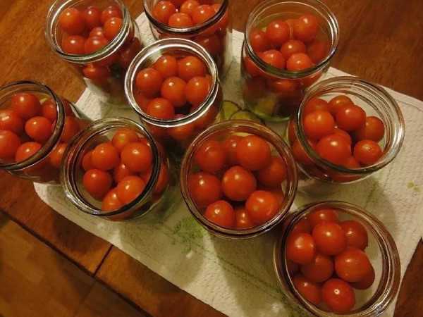 Сладкие помидоры, маринованные с чесноком на зиму - 5 очень вкусных рецептов с фото пошагово