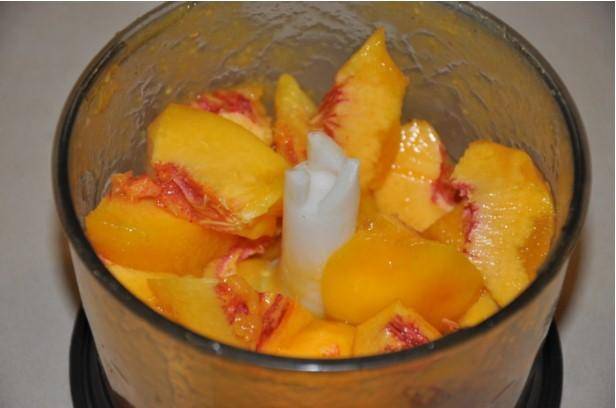 Как приготовить фруктовое пюре для первого прикорма грудничка своими руками