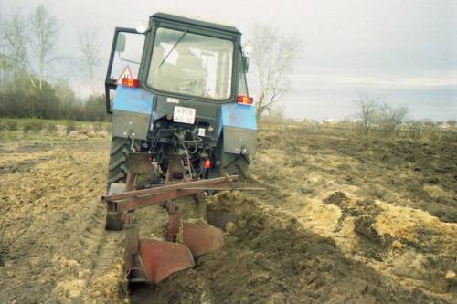 Обработка почвы в послеуборочном комплексе