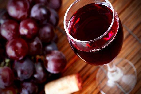 Домашнее алычовое вино