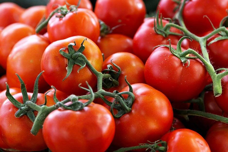 Какие витамины в помидоре и чем они полезны?