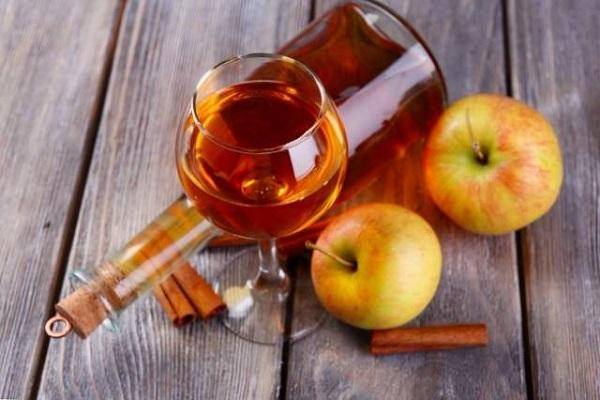 13 простых пошаговых рецептов яблочного вина в домашних условиях