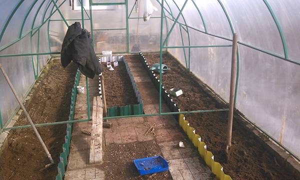 Подготовка почвы под огурцы — в теплице и открытом грунте
