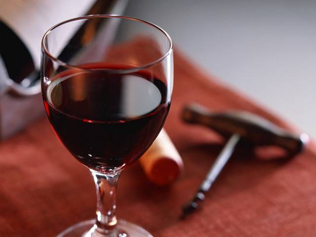 Домашнее вино горчит, что делать?